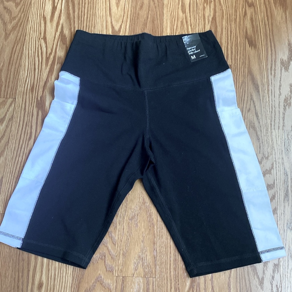 Brand new with tags New York and Company Black Biker Shorts Sz. M
